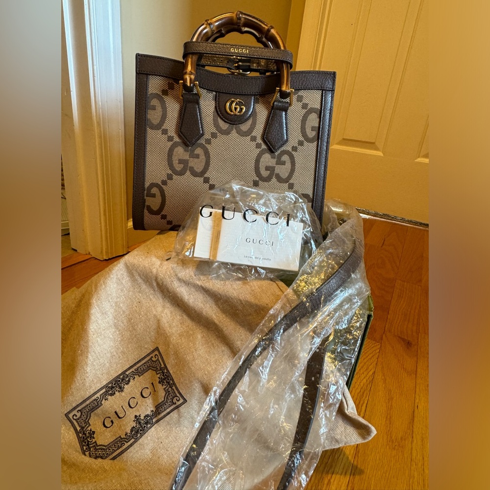 New in Box Gucci The Diana NM Bamboo Handle Tote Jumbo GG Small